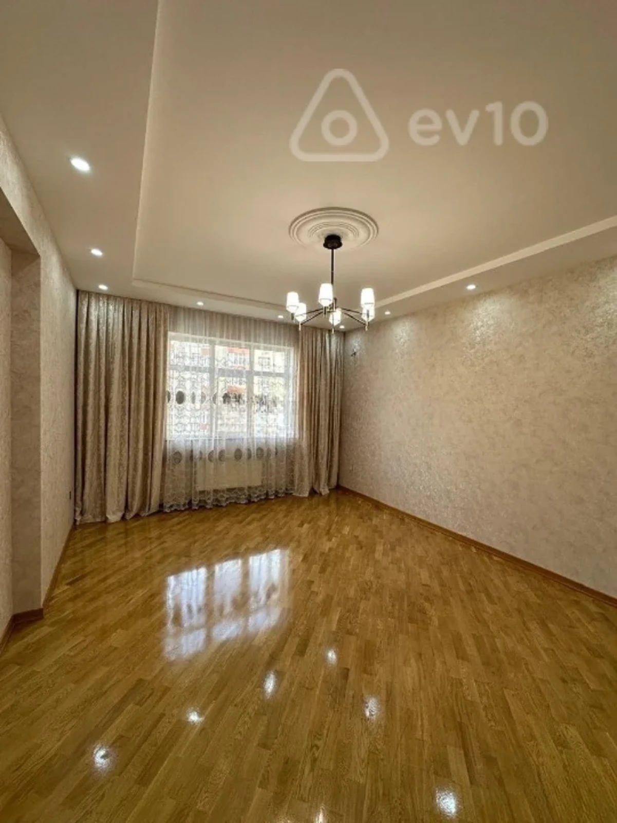 Satılır 3 otaqlı yeni tikili 84 m²