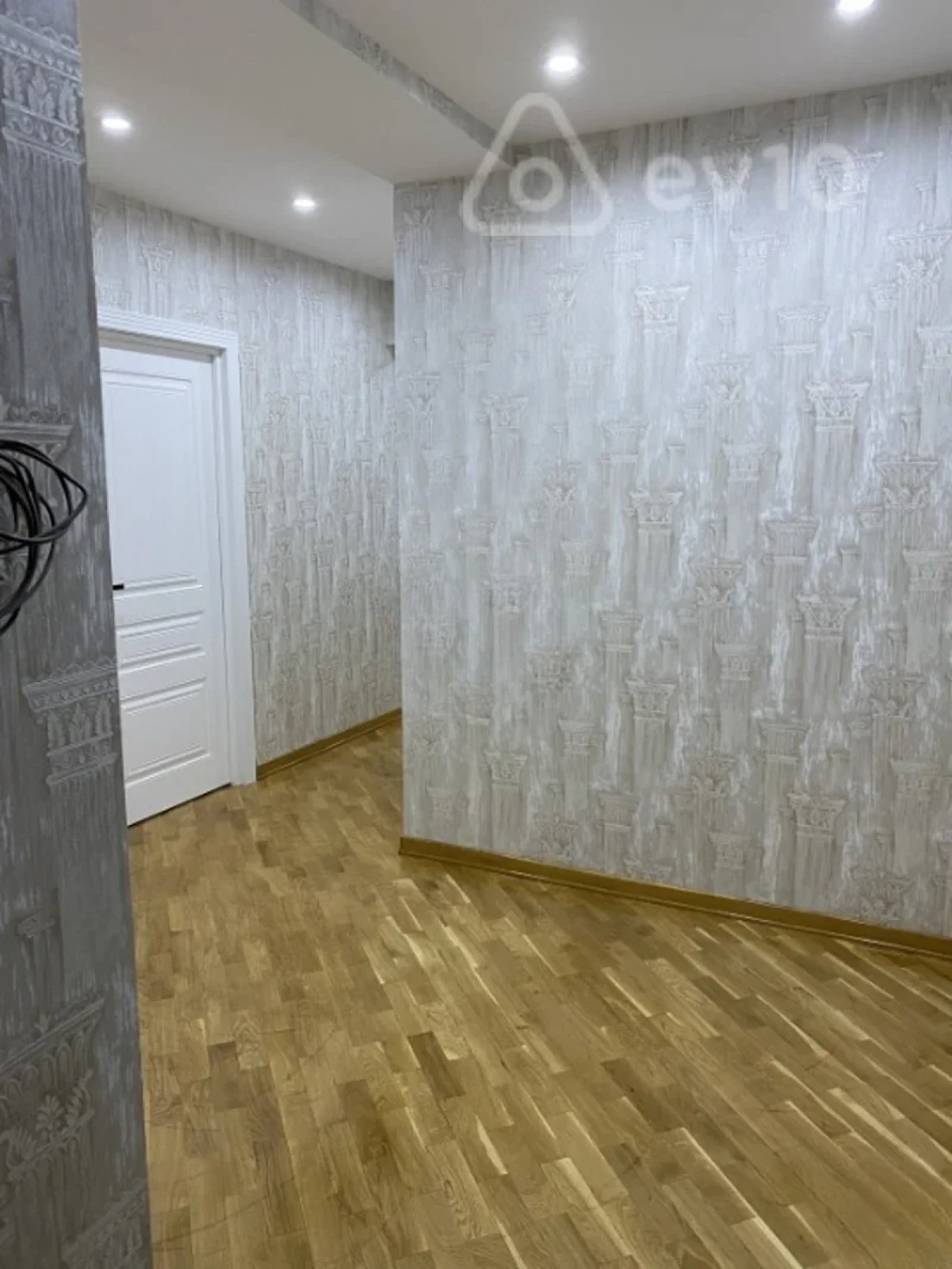 Satılır 3 otaqlı yeni tikili 84 m²