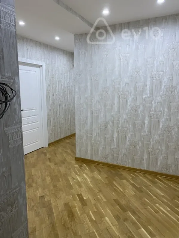 Satılır 3 otaqlı yeni tikili 84 m²