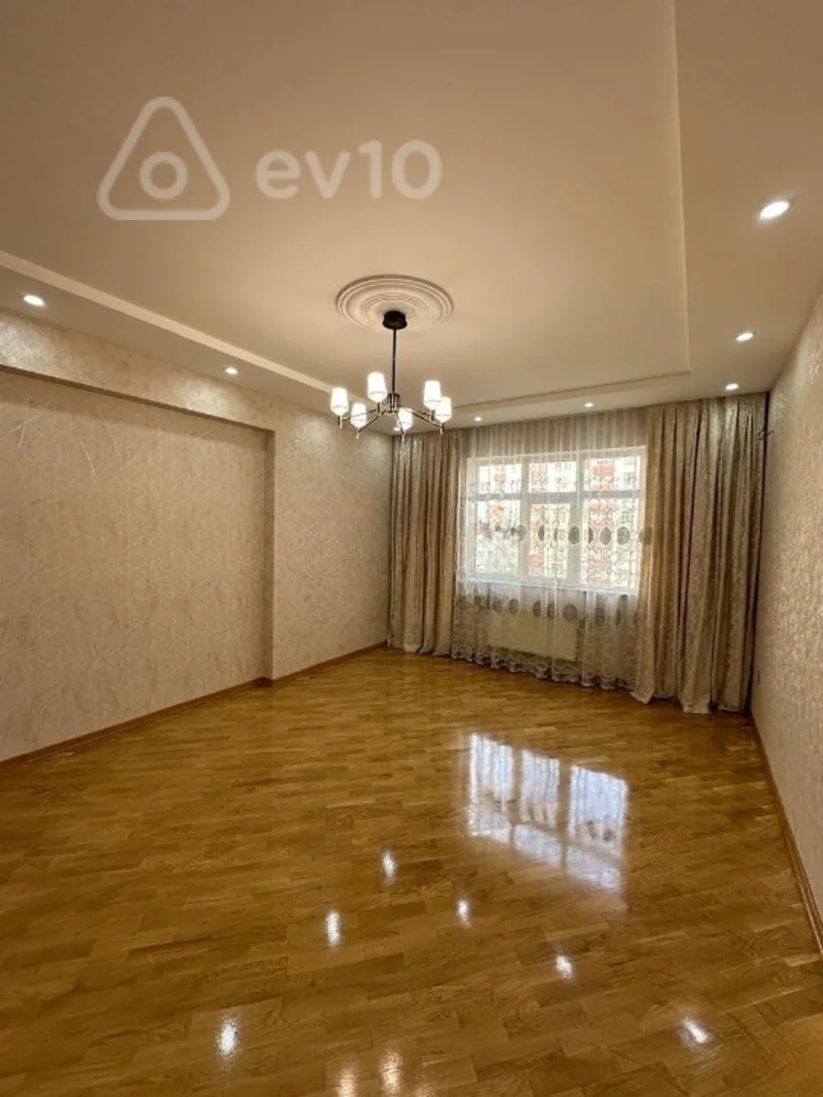 Satılır 3 otaqlı yeni tikili 84 m²