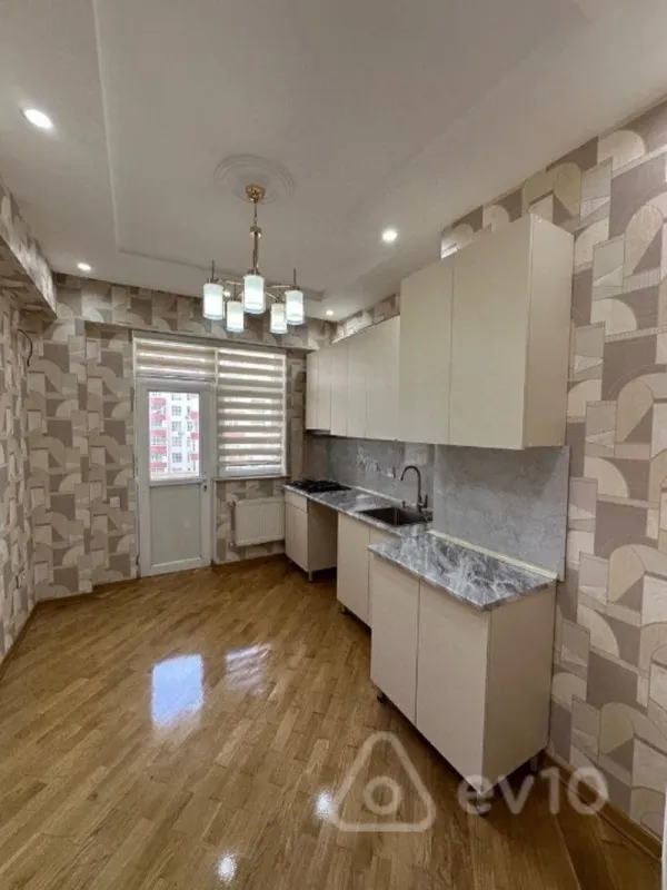Satılır 3 otaqlı yeni tikili 84 m²