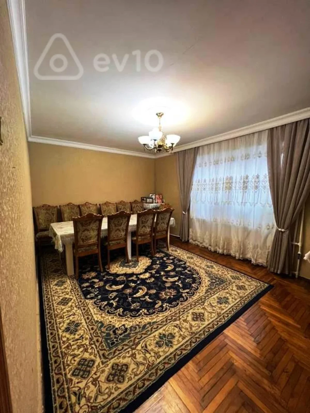 Satılır 3 otaqlı köhnə tikili 60 m²