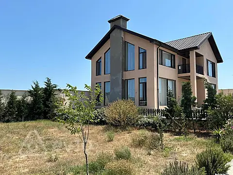 Kirayə verilir 5 otaqlı həyət evi 230 m²