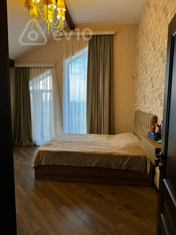 Kirayə verilir 5 otaqlı həyət evi 230 m²