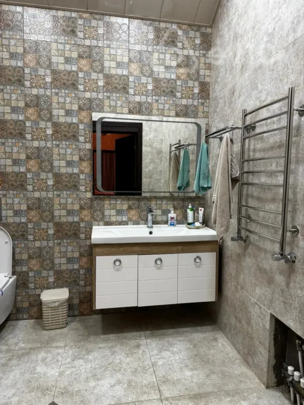 Kirayə verilir 5 otaqlı həyət evi 230 m²