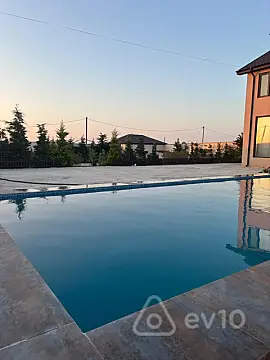 Kirayə verilir 5 otaqlı həyət evi 230 m²