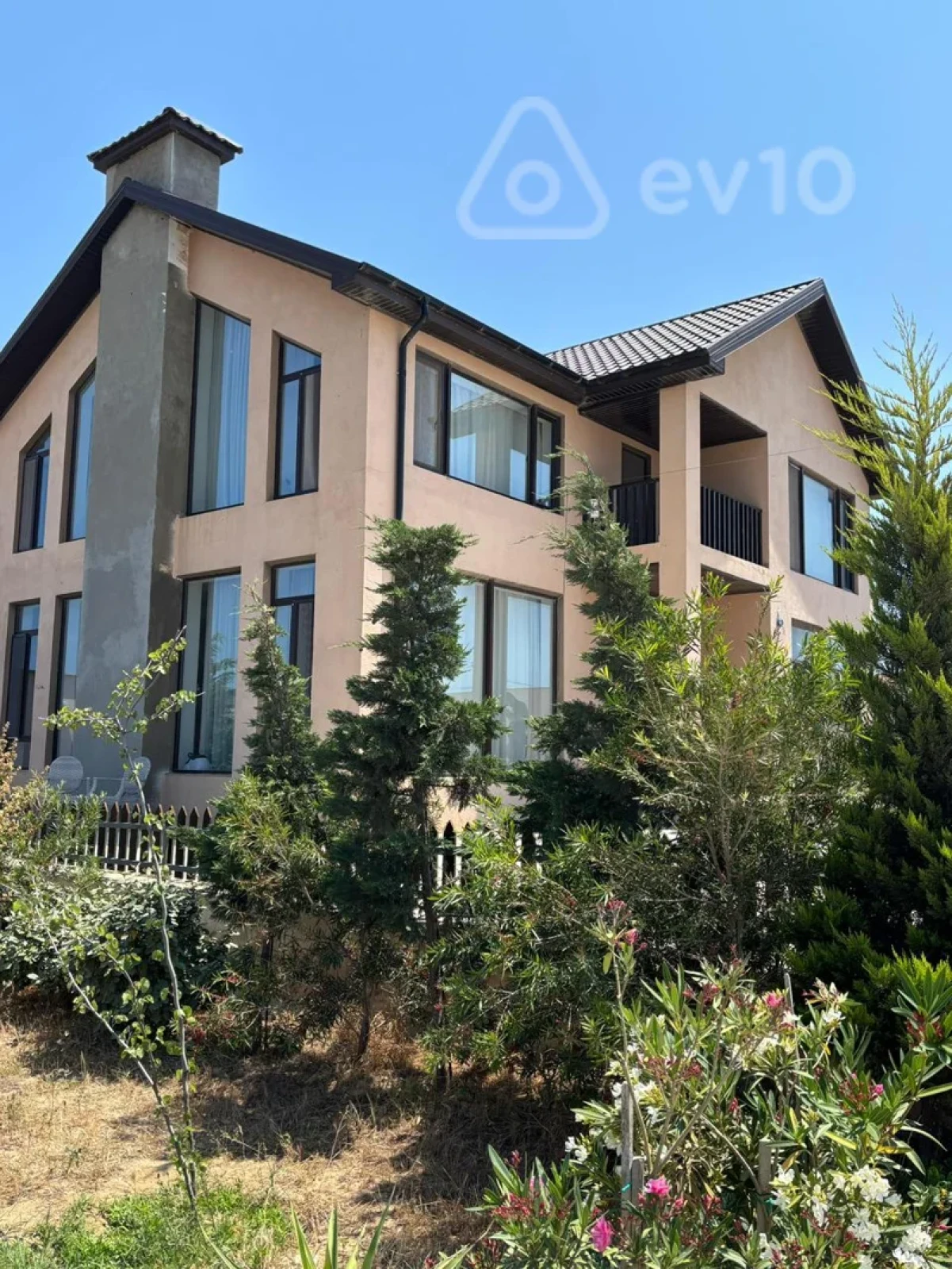 Kirayə verilir 5 otaqlı həyət evi 230 m²