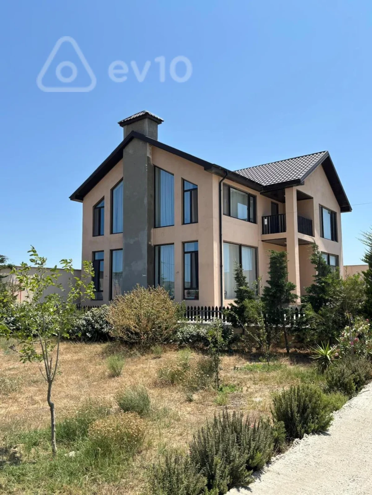 Kirayə verilir 5 otaqlı həyət evi 230 m²