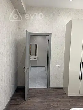 Kirayə verilir 2 otaqlı yeni tikili 95 m²