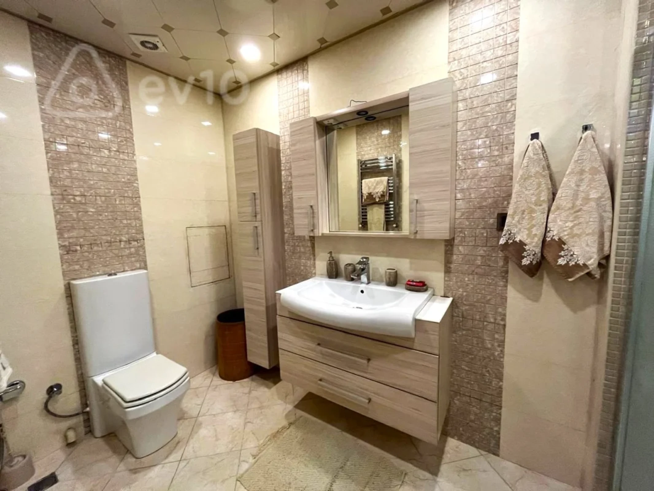 Kirayə verilir 3 otaqlı yeni tikili 100 m²