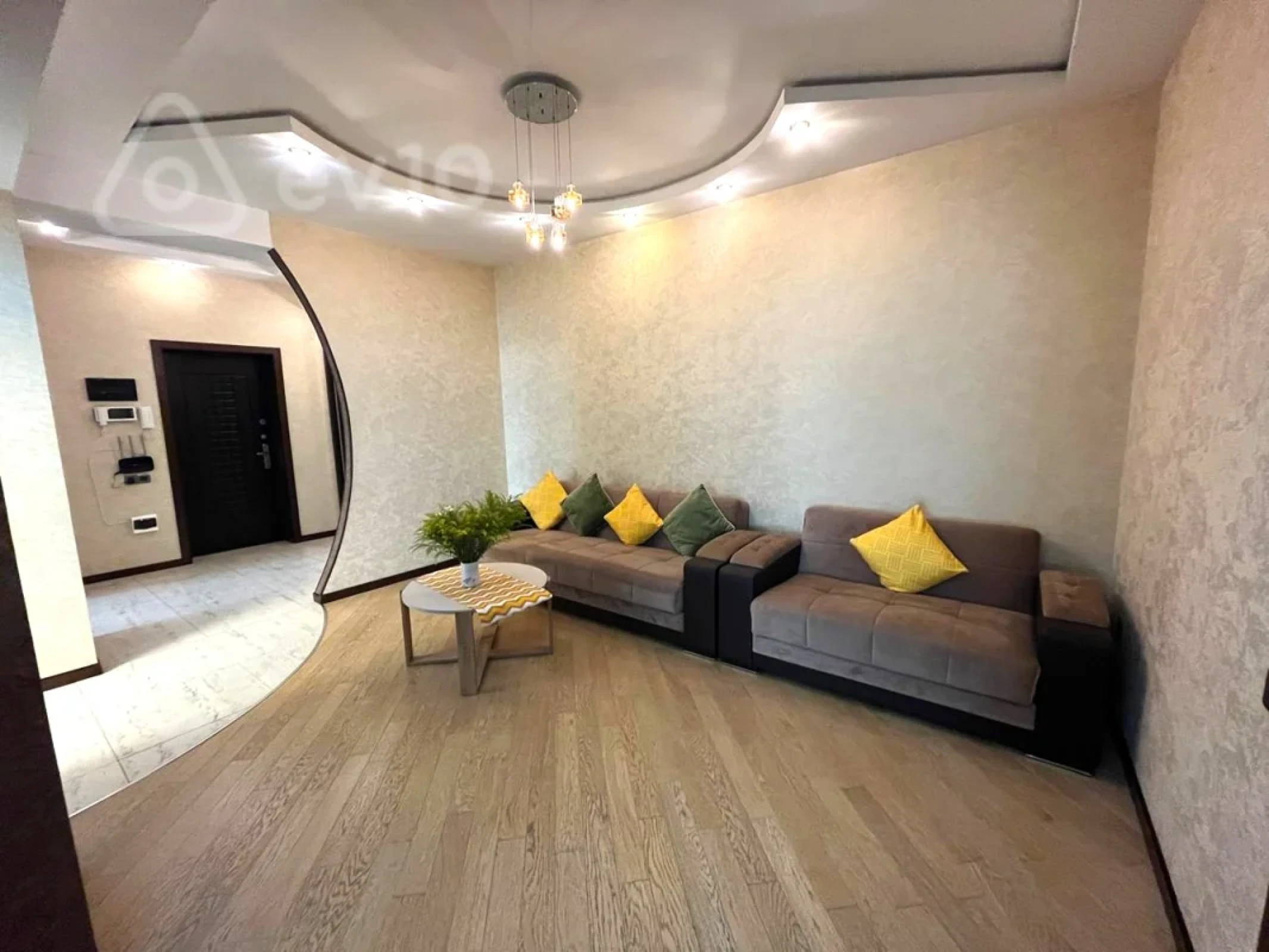 Kirayə verilir 3 otaqlı yeni tikili 100 m²