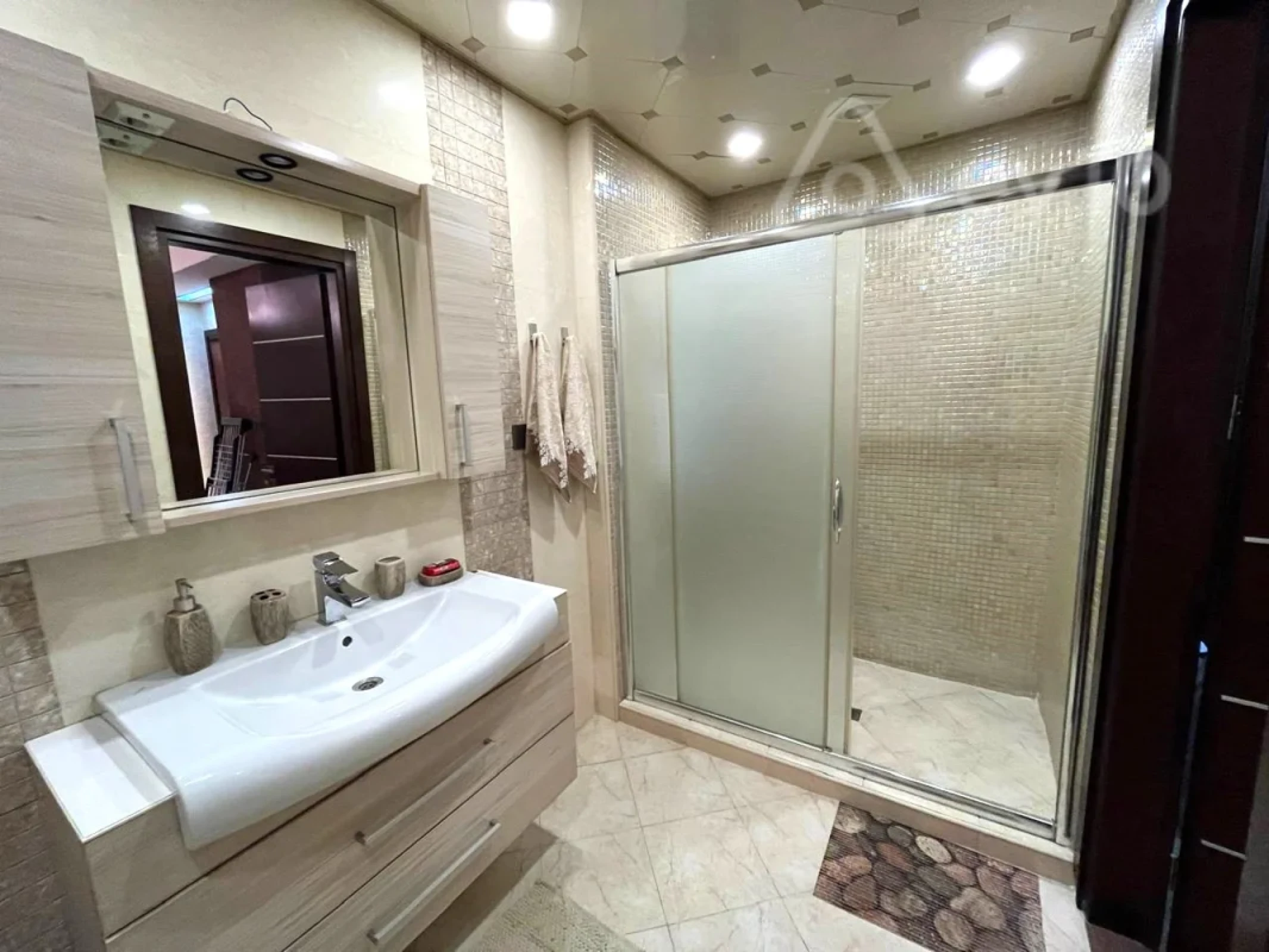 Kirayə verilir 3 otaqlı yeni tikili 100 m²