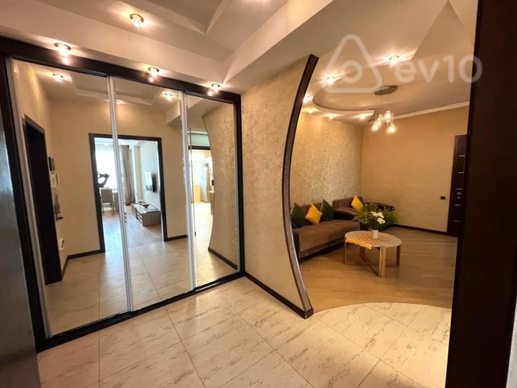 Kirayə verilir 3 otaqlı yeni tikili 100 m²