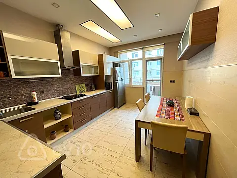 Kirayə verilir 3 otaqlı yeni tikili 100 m²