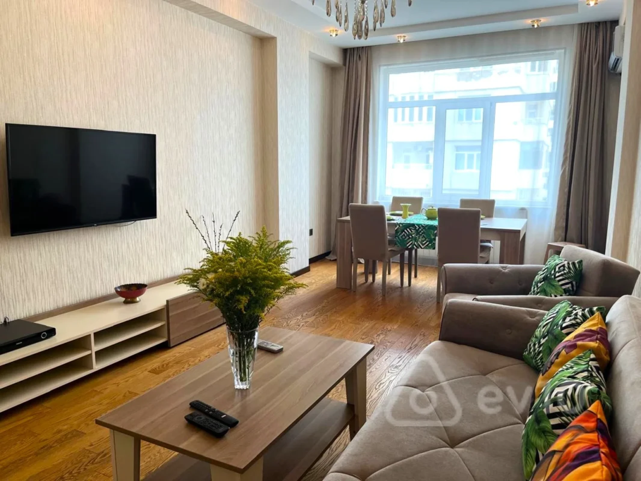 Kirayə verilir 3 otaqlı yeni tikili 100 m²