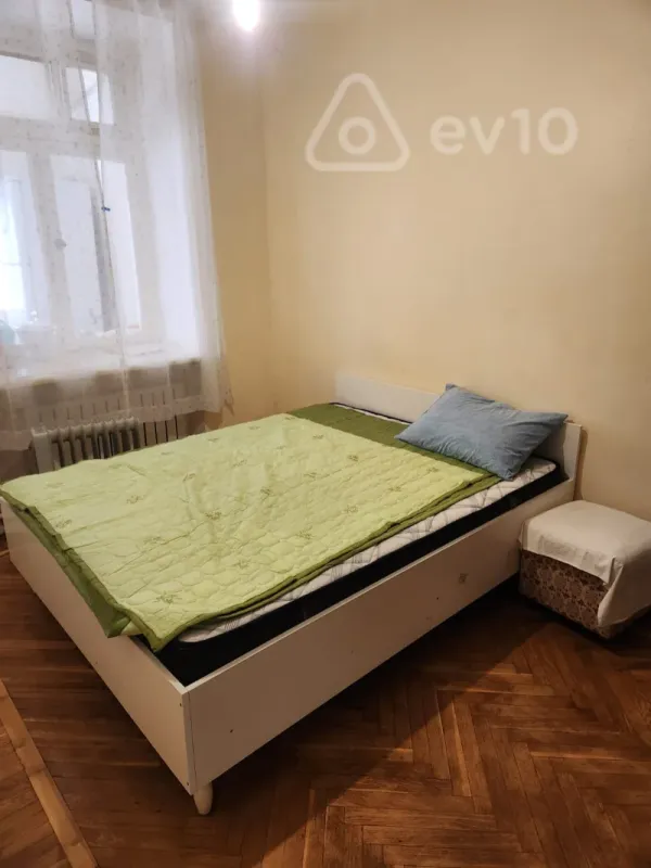 Kirayə verilir 3 otaqlı köhnə tikili 100 m²