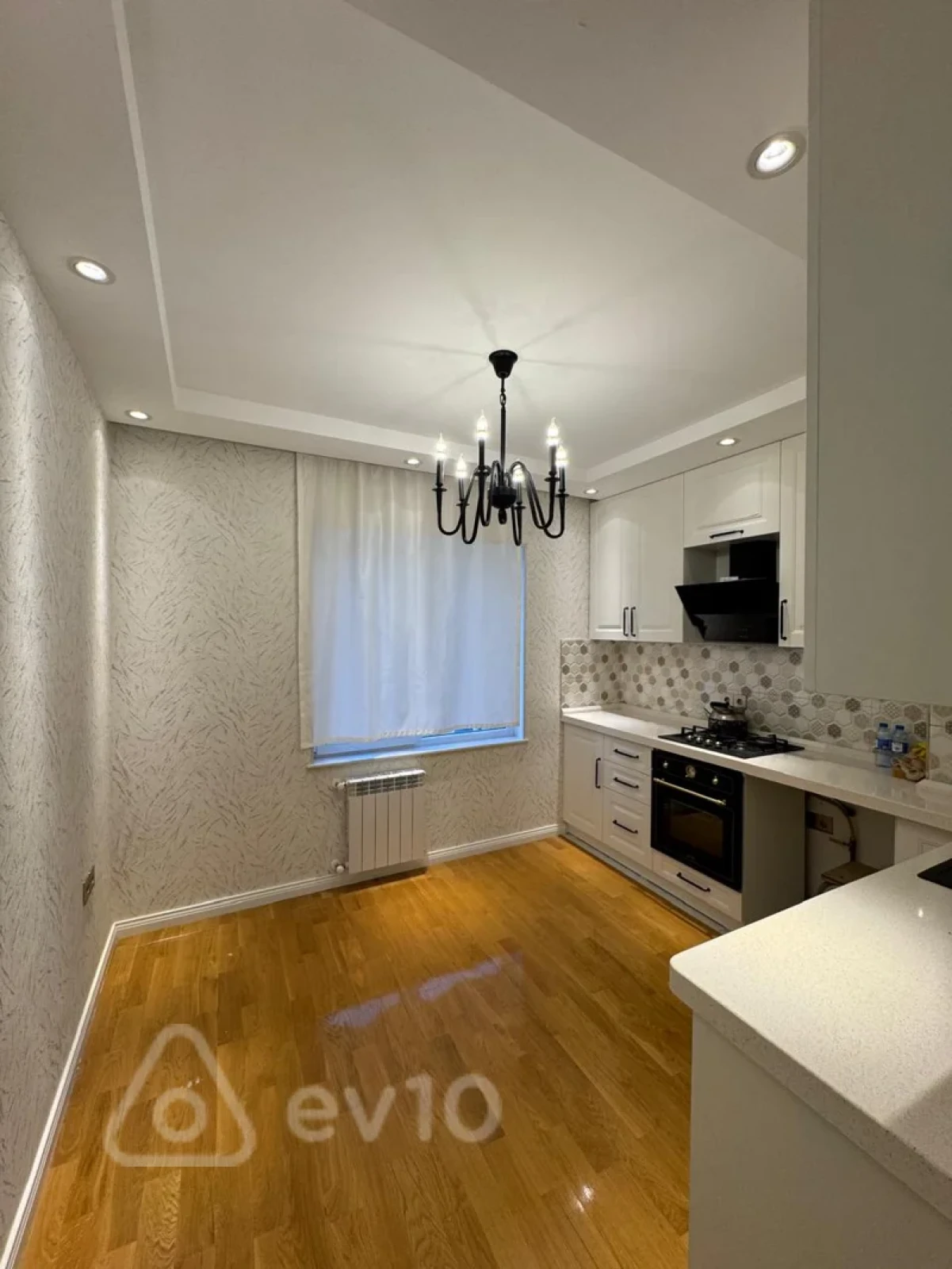 Satılır 3 otaqlı köhnə tikili 85 m²