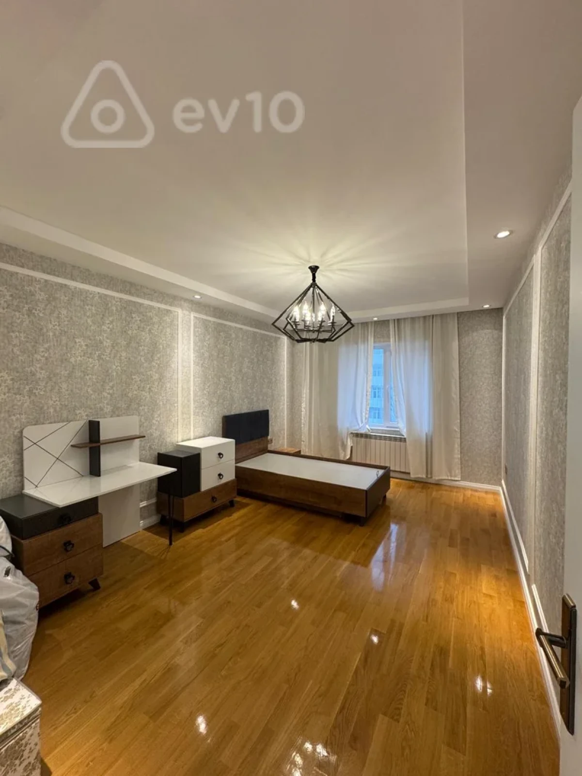 Satılır 3 otaqlı köhnə tikili 85 m²