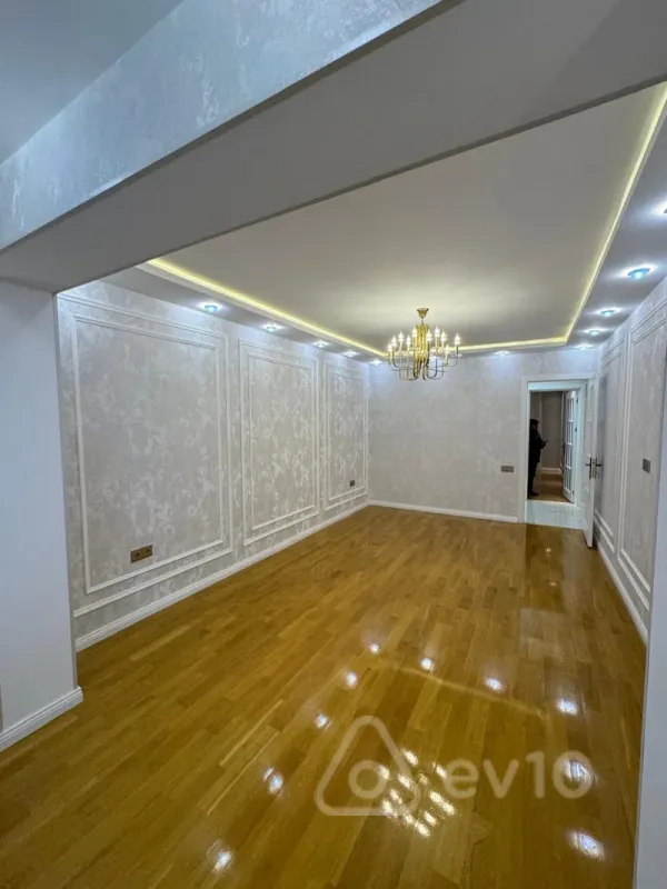 Satılır 3 otaqlı köhnə tikili 85 m²