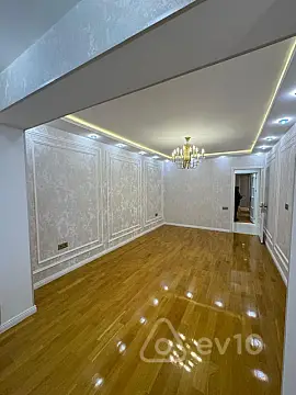 Satılır 3 otaqlı köhnə tikili 85 m²