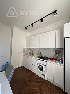 Kirayə verilir 2 otaqlı yeni tikili 102 m²