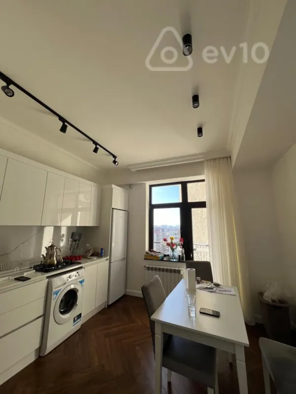 Kirayə verilir 2 otaqlı yeni tikili 102 m²