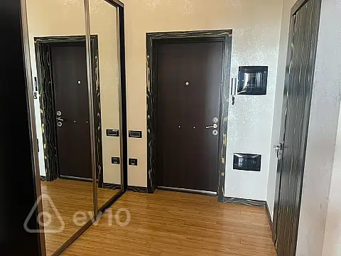 Kirayə verilir 2 otaqlı yeni tikili 85 m²