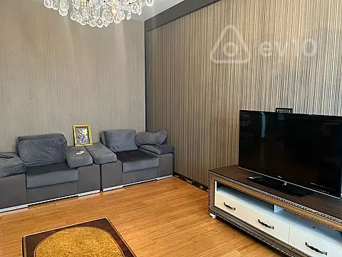Kirayə verilir 2 otaqlı yeni tikili 85 m²