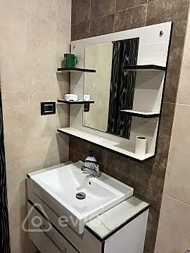 Kirayə verilir 2 otaqlı yeni tikili 85 m²