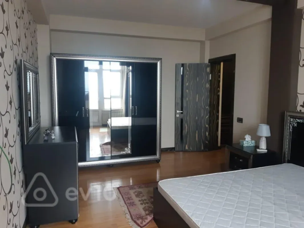 Kirayə verilir 2 otaqlı yeni tikili 85 m²