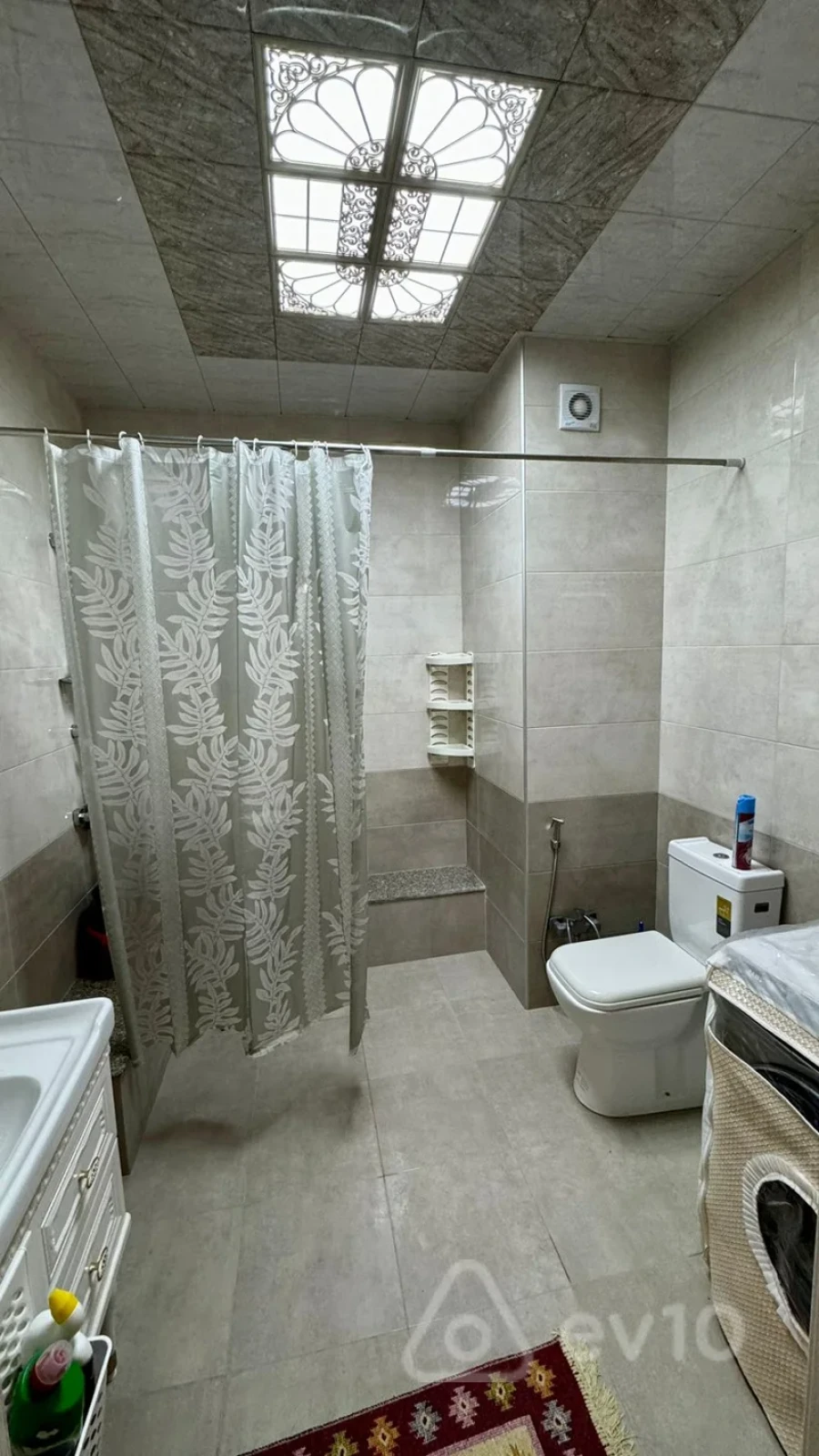 Kirayə verilir 3 otaqlı yeni tikili 130 m²