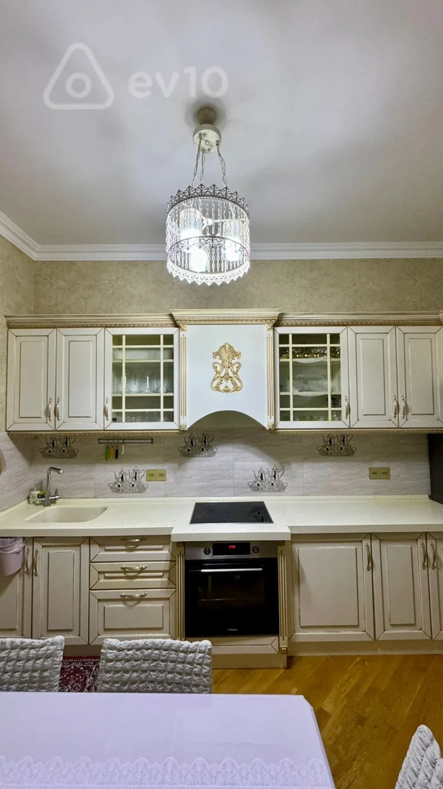 Kirayə verilir 3 otaqlı yeni tikili 130 m²