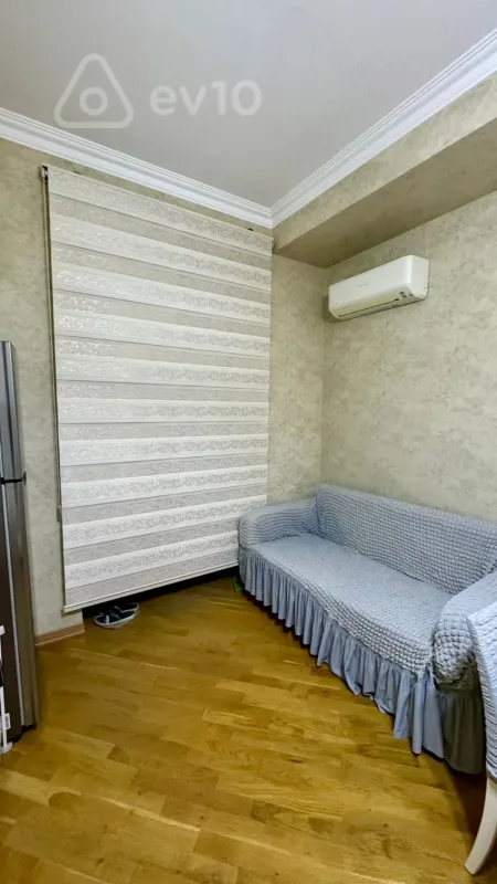 Kirayə verilir 3 otaqlı yeni tikili 130 m²