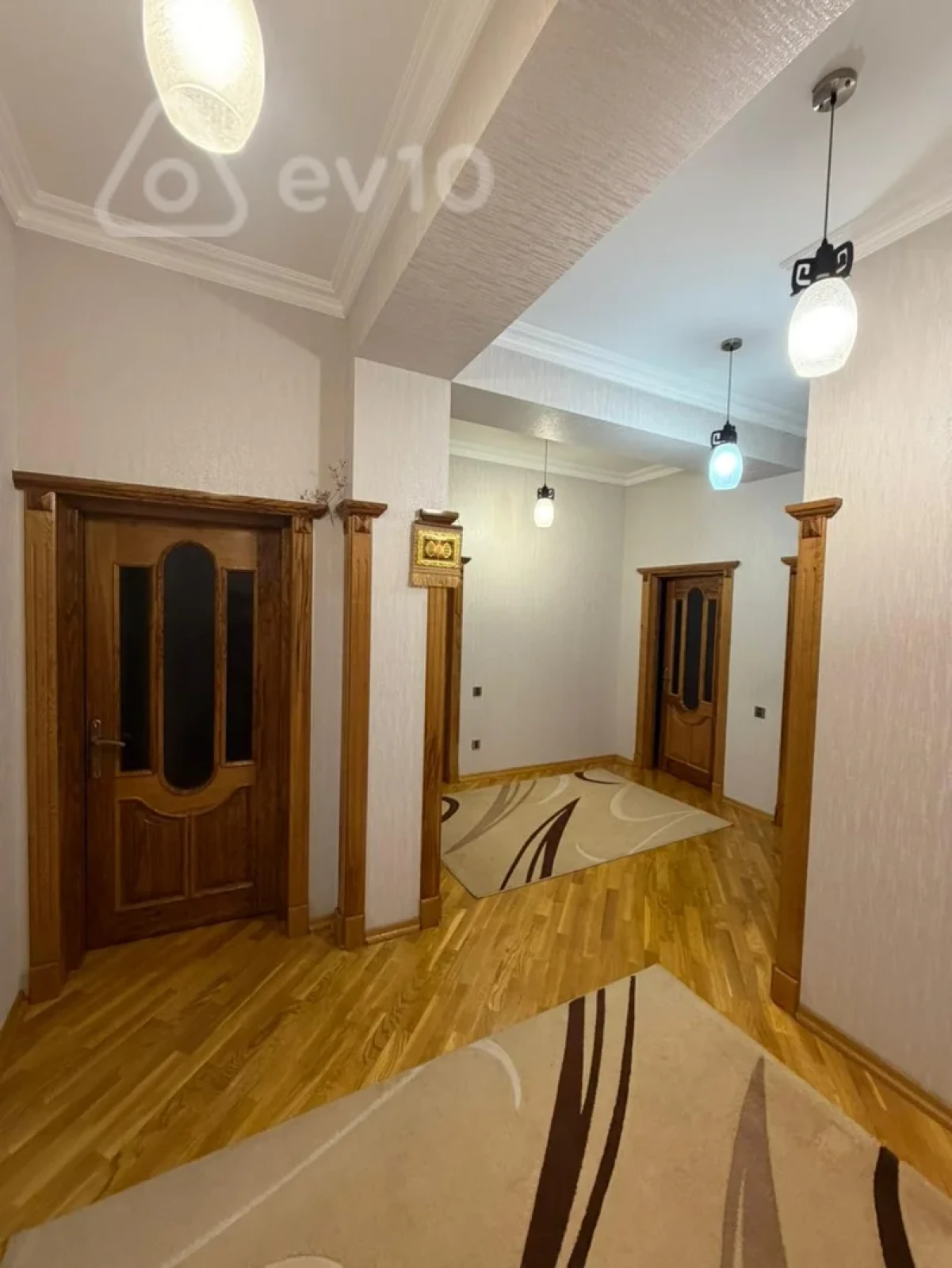 Kirayə verilir 3 otaqlı yeni tikili 130 m²