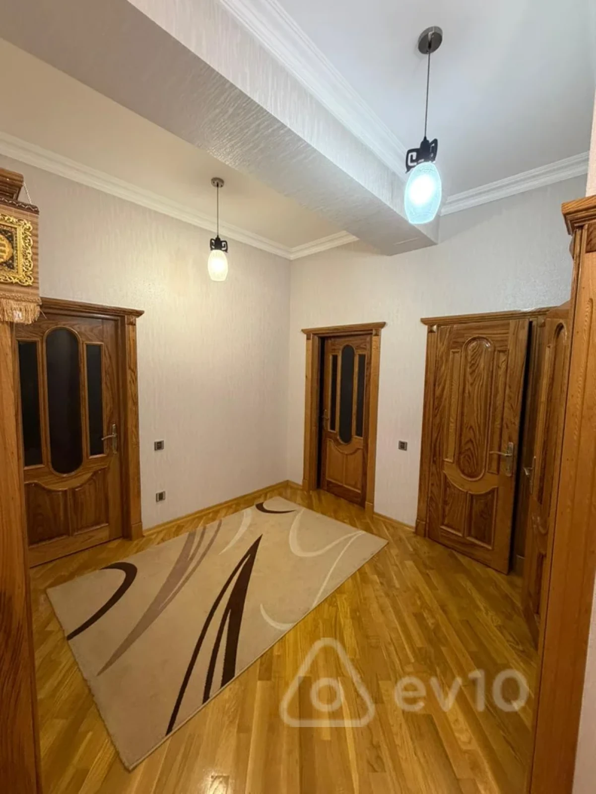 Kirayə verilir 3 otaqlı yeni tikili 130 m²