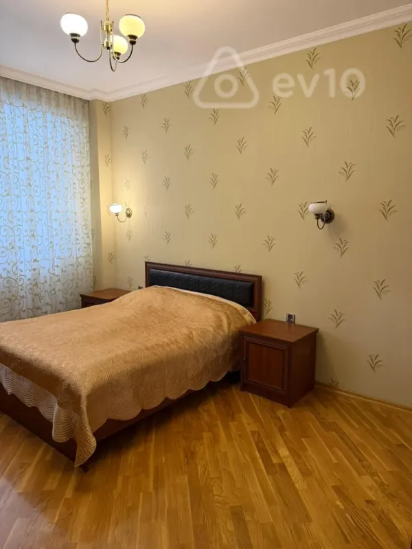 Kirayə verilir 3 otaqlı yeni tikili 130 m²