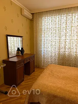 Kirayə verilir 3 otaqlı yeni tikili 130 m²