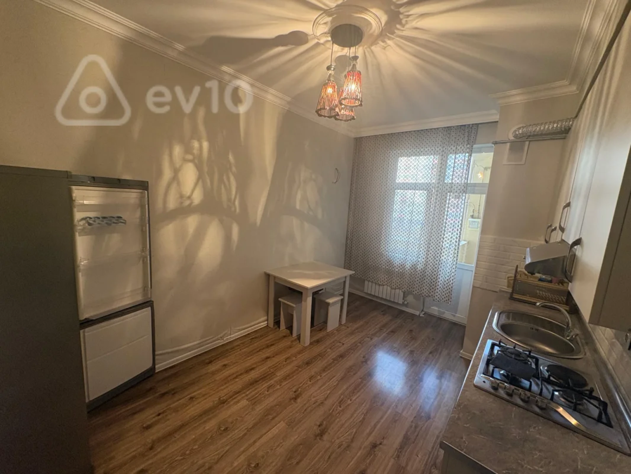 Kirayə verilir 2 otaqlı yeni tikili 90 m²