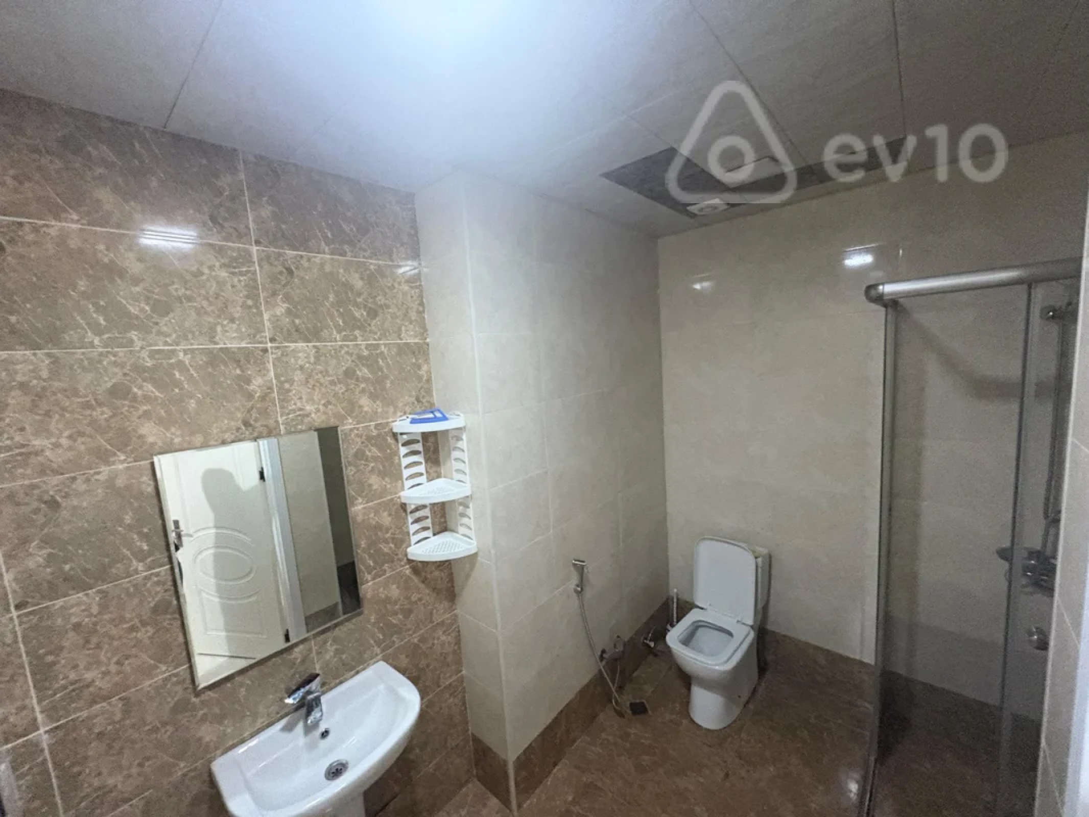 Kirayə verilir 2 otaqlı yeni tikili 90 m²