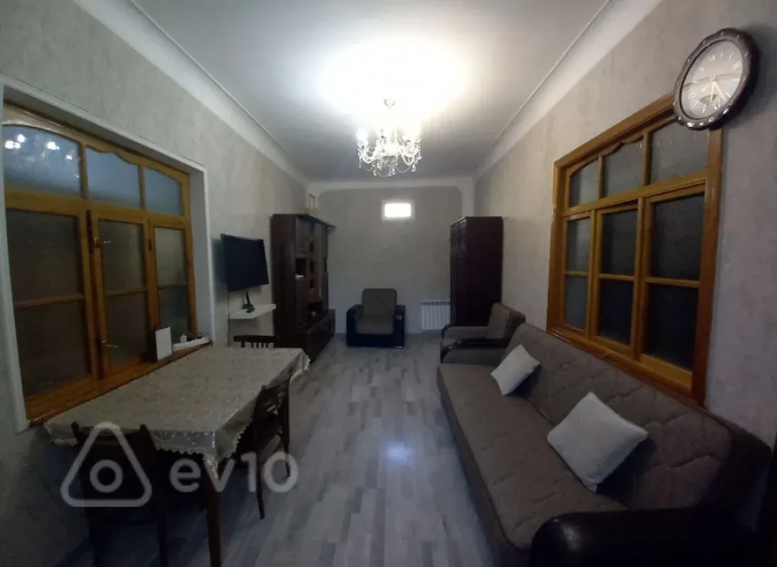 Kirayə verilir 2 otaqlı həyət evi 82.2 m²
