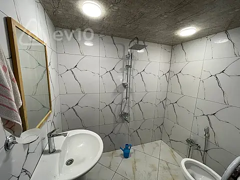 Kirayə verilir 2 otaqlı həyət evi 50 m²