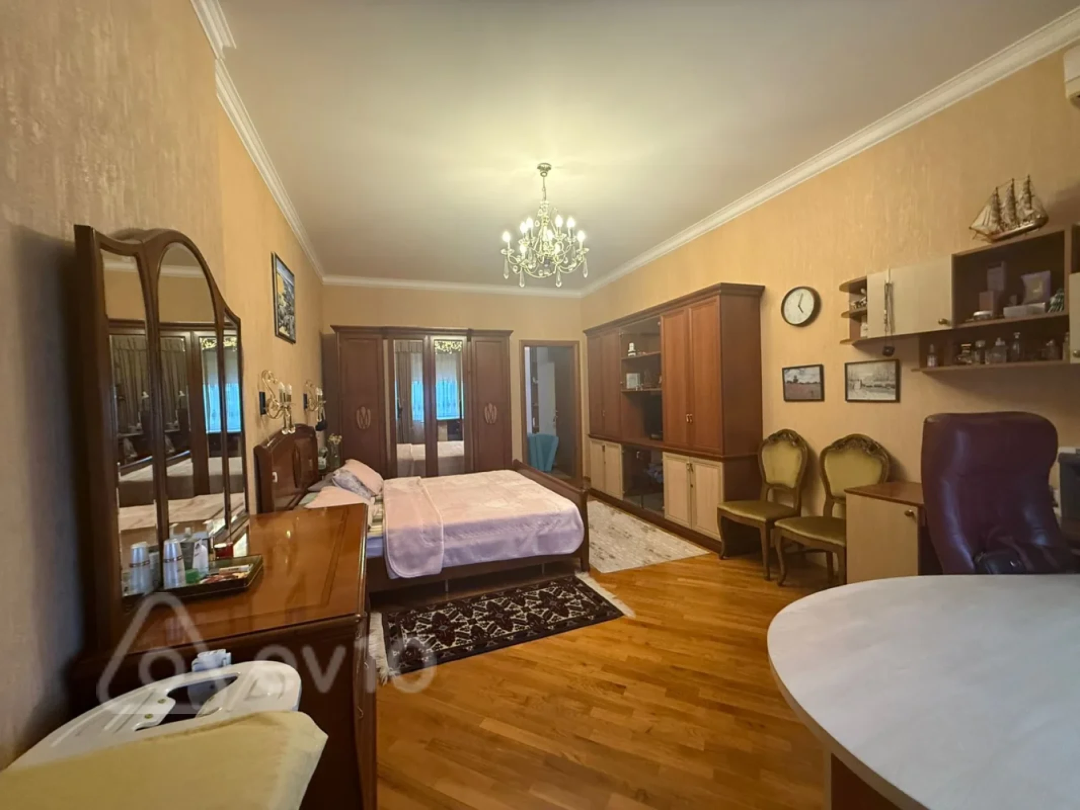 Kirayə verilir 4 otaqlı yeni tikili 200 m²