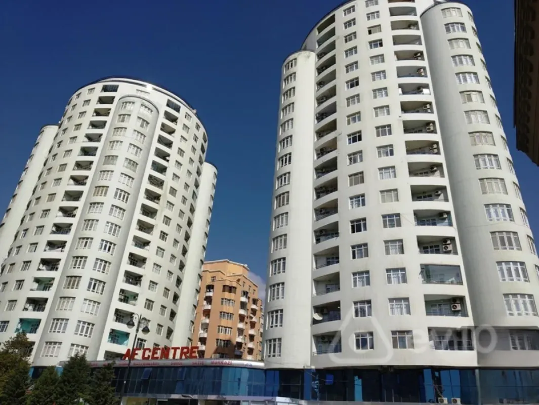 Kirayə verilir 4 otaqlı yeni tikili 200 m²