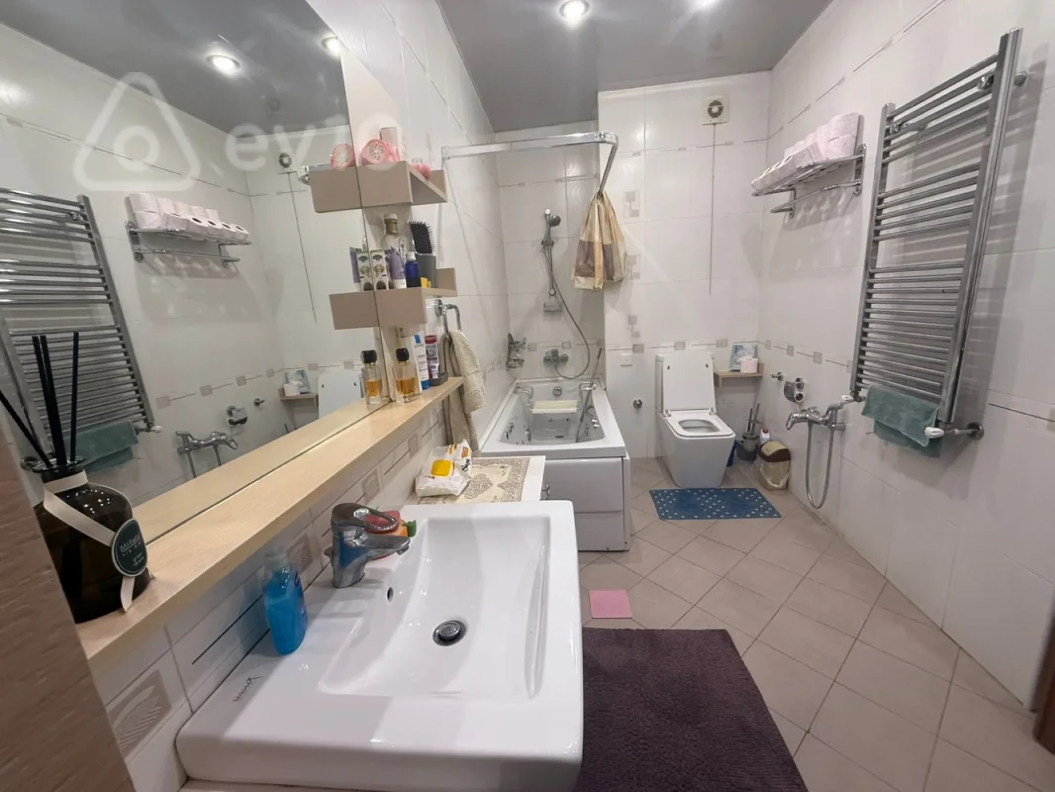 Kirayə verilir 4 otaqlı yeni tikili 200 m²