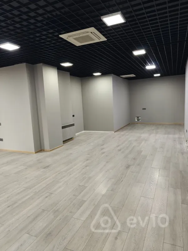 Kirayə verilir 2 otaqlı ofis 92.7 m²