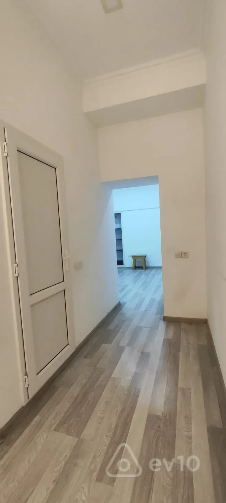 Kirayə verilir 5 otaqlı ofis 80 m²