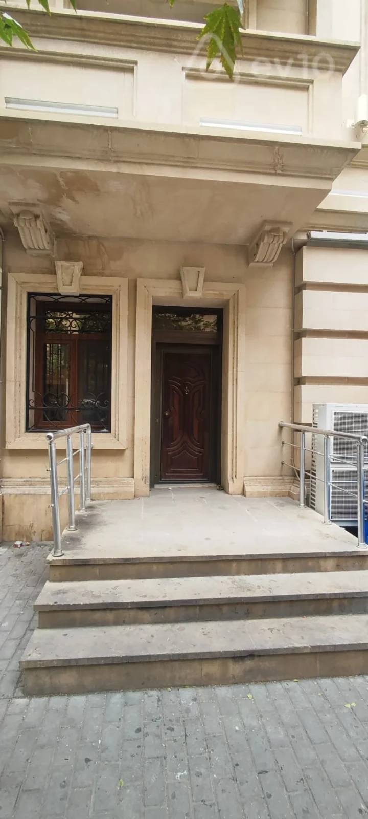 Kirayə verilir 5 otaqlı ofis 80 m²