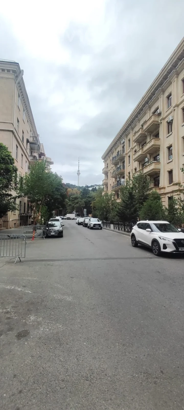 Kirayə verilir 5 otaqlı ofis 80 m²