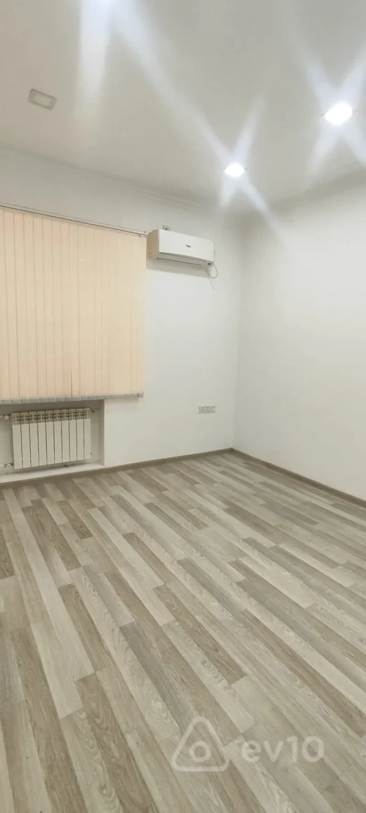 Kirayə verilir 5 otaqlı ofis 80 m²