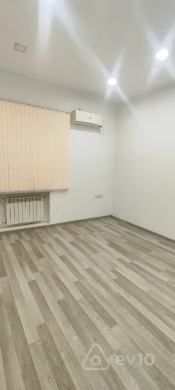 Kirayə verilir 5 otaqlı ofis 80 m²